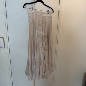 Dusan Champagne Pleated Midi Skirt – Made in Italy (M)